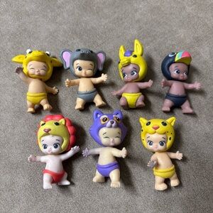 Twozies By Moose Toys Lot Of 7 Toy Babies With Animal Hats